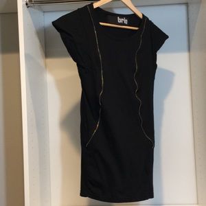 Brio Black Mini-dress / Long Top w/ Zipper Accent